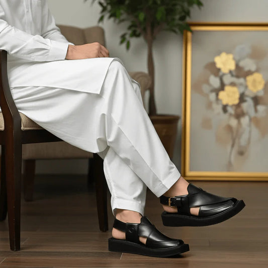 black captaan chappal